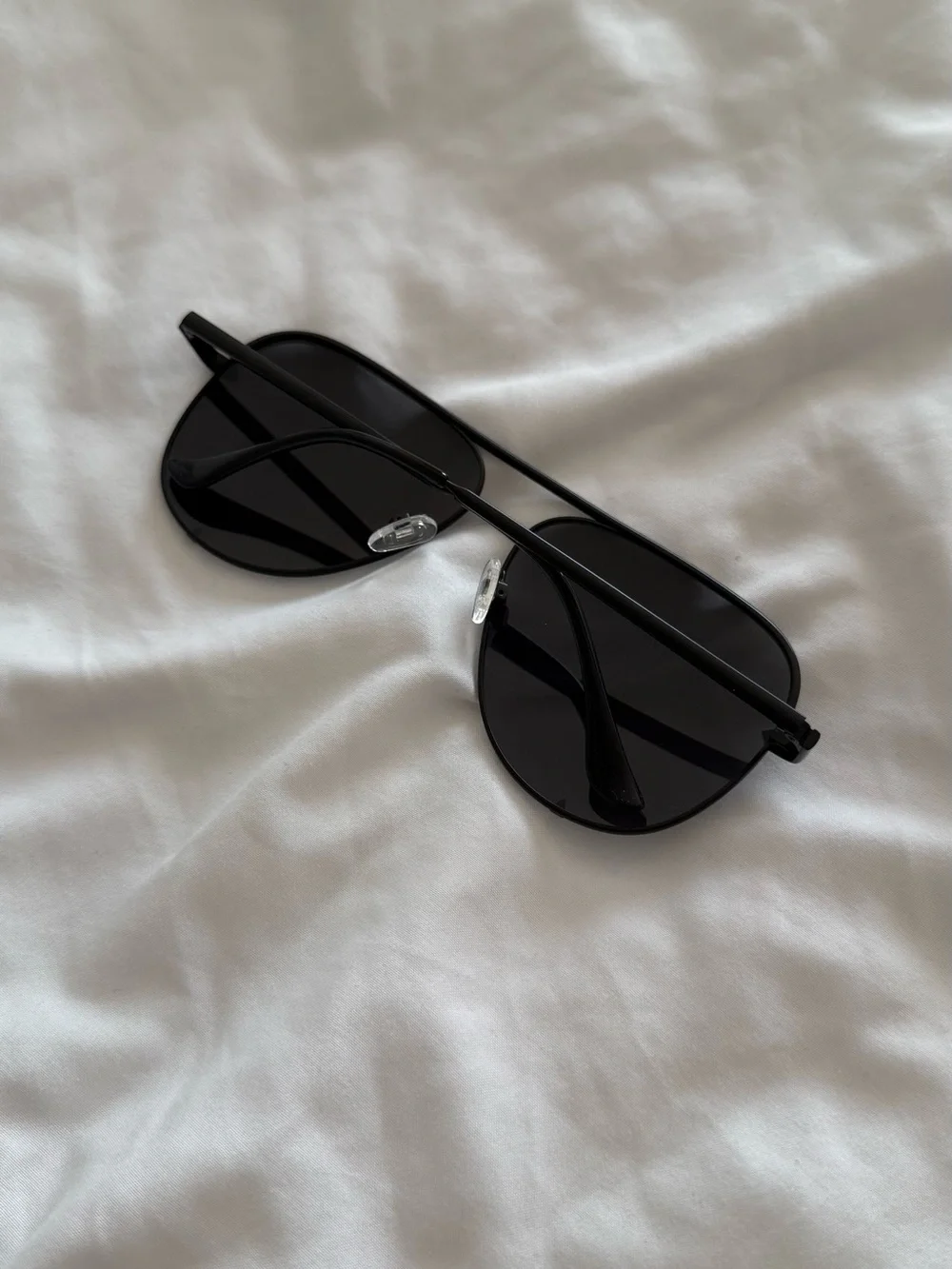QUAY Australia High Key 1212 Aviator Polarized Sunglasses - Black / Smoke